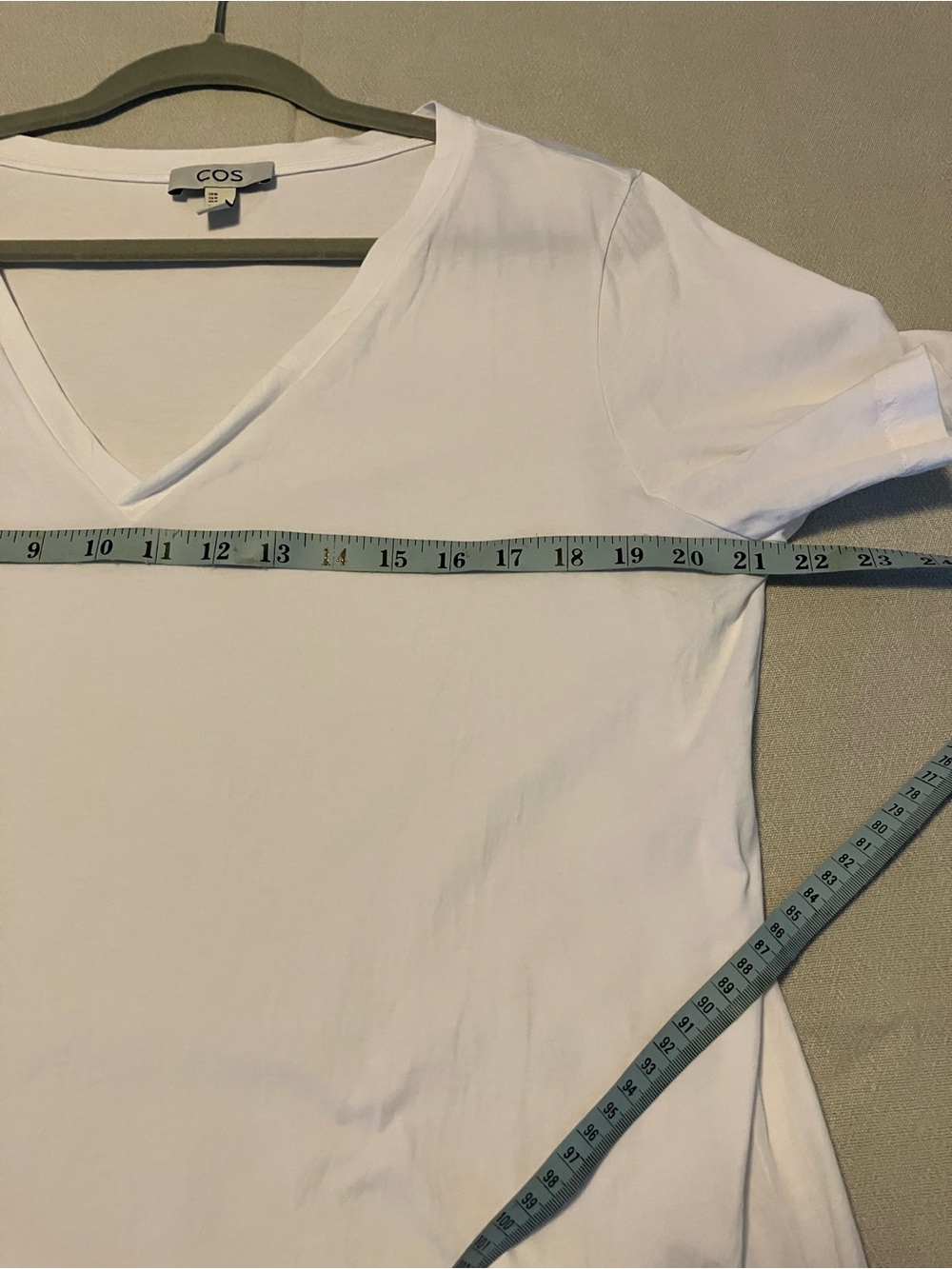 100% cotton COS white tee neutral summer staple layering medium deep v neck - Picture 8 of 9